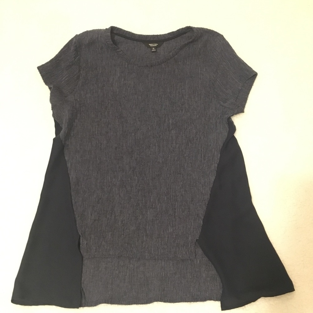 Lightweight asymmetrical shirt